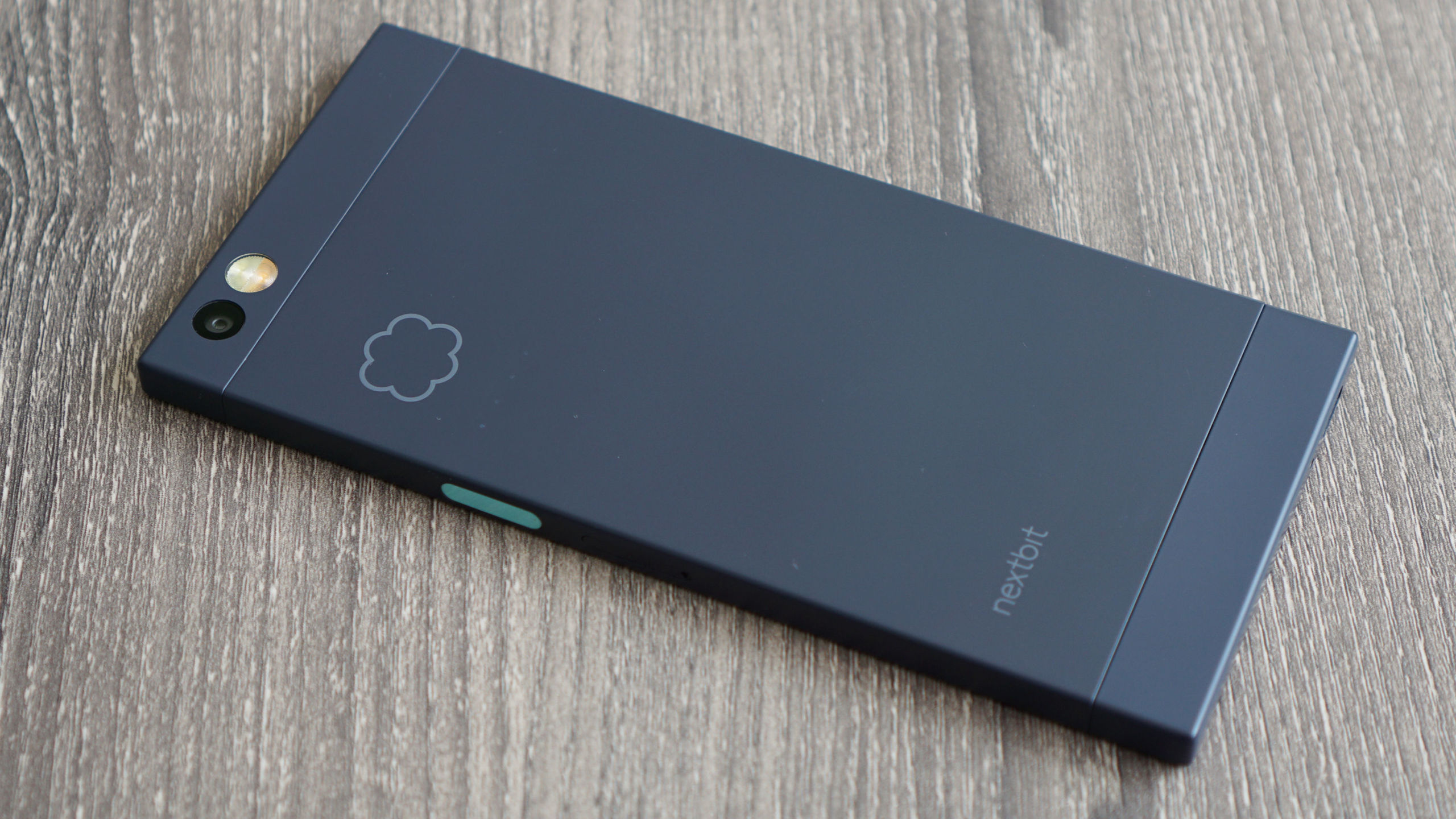 hd-aspect-1463158276-nextbit-