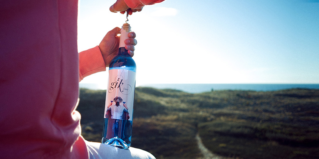 New Blue Wine Exists Where to Buy 2018's Gik Blue Wine from Spain
